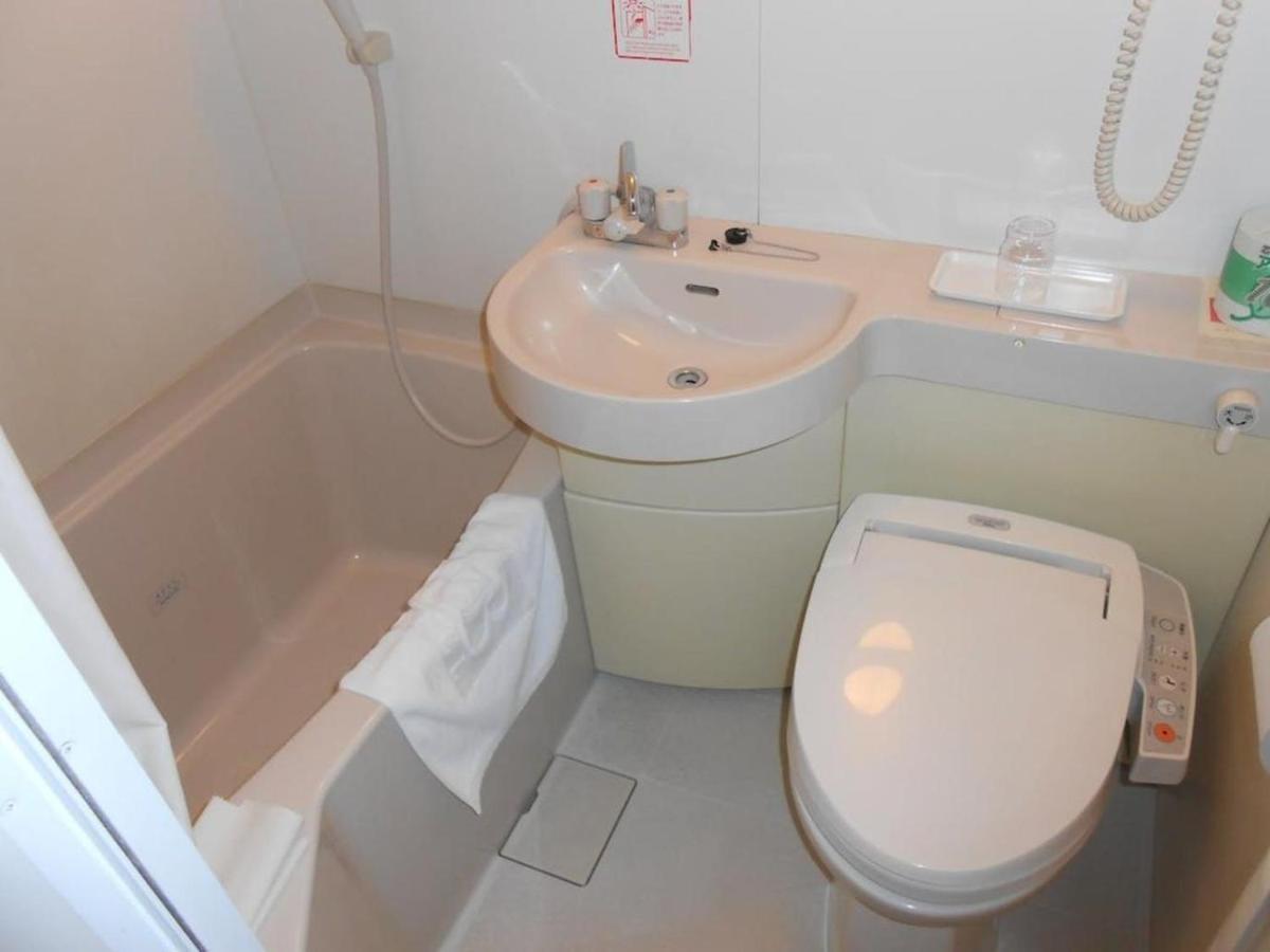 R&B Hotel Umeda East - Vacation Stay 40691V Osaka Bagian luar foto